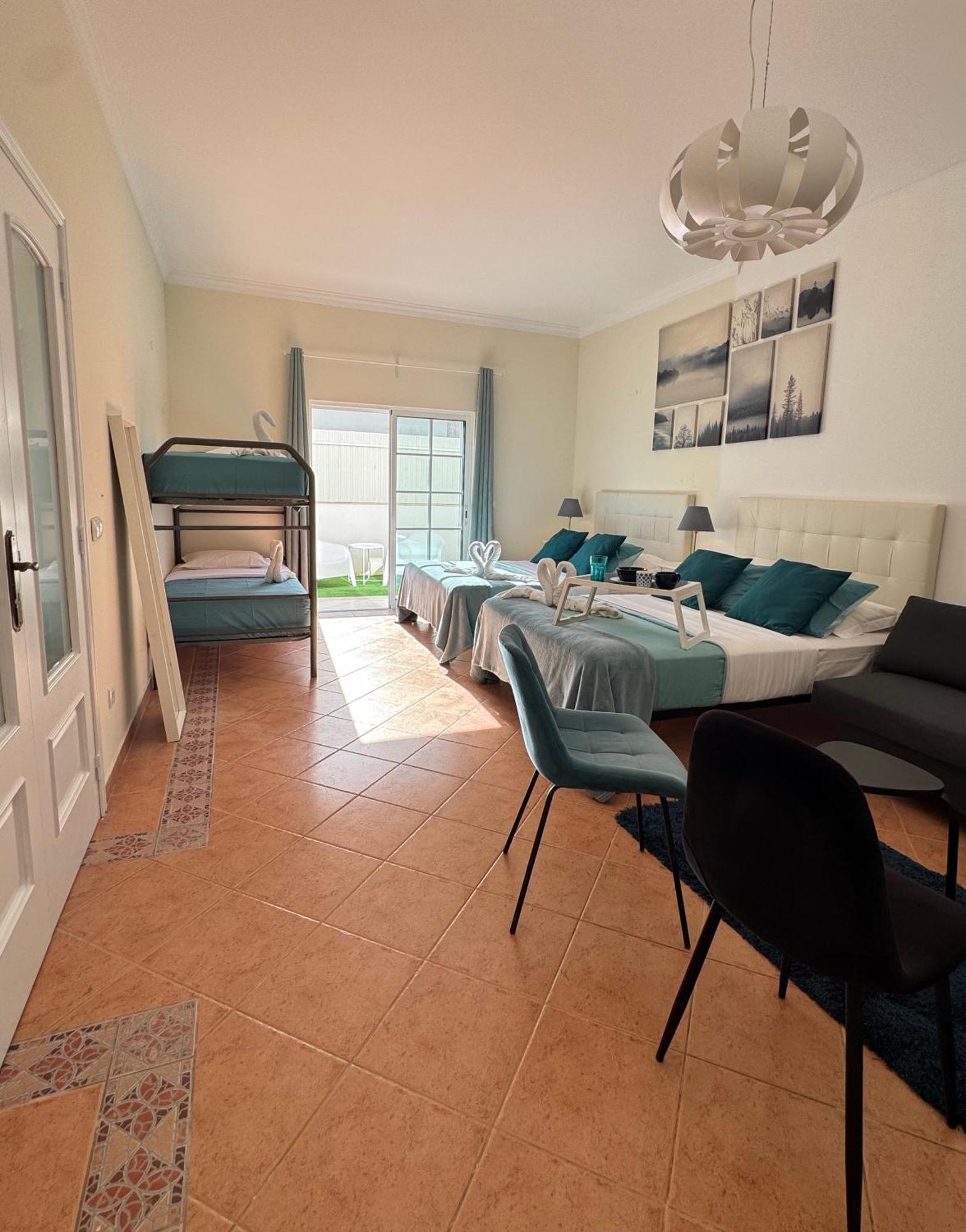 Villa Bonita Guesthouse Albufeira Old Town Exteriör bild